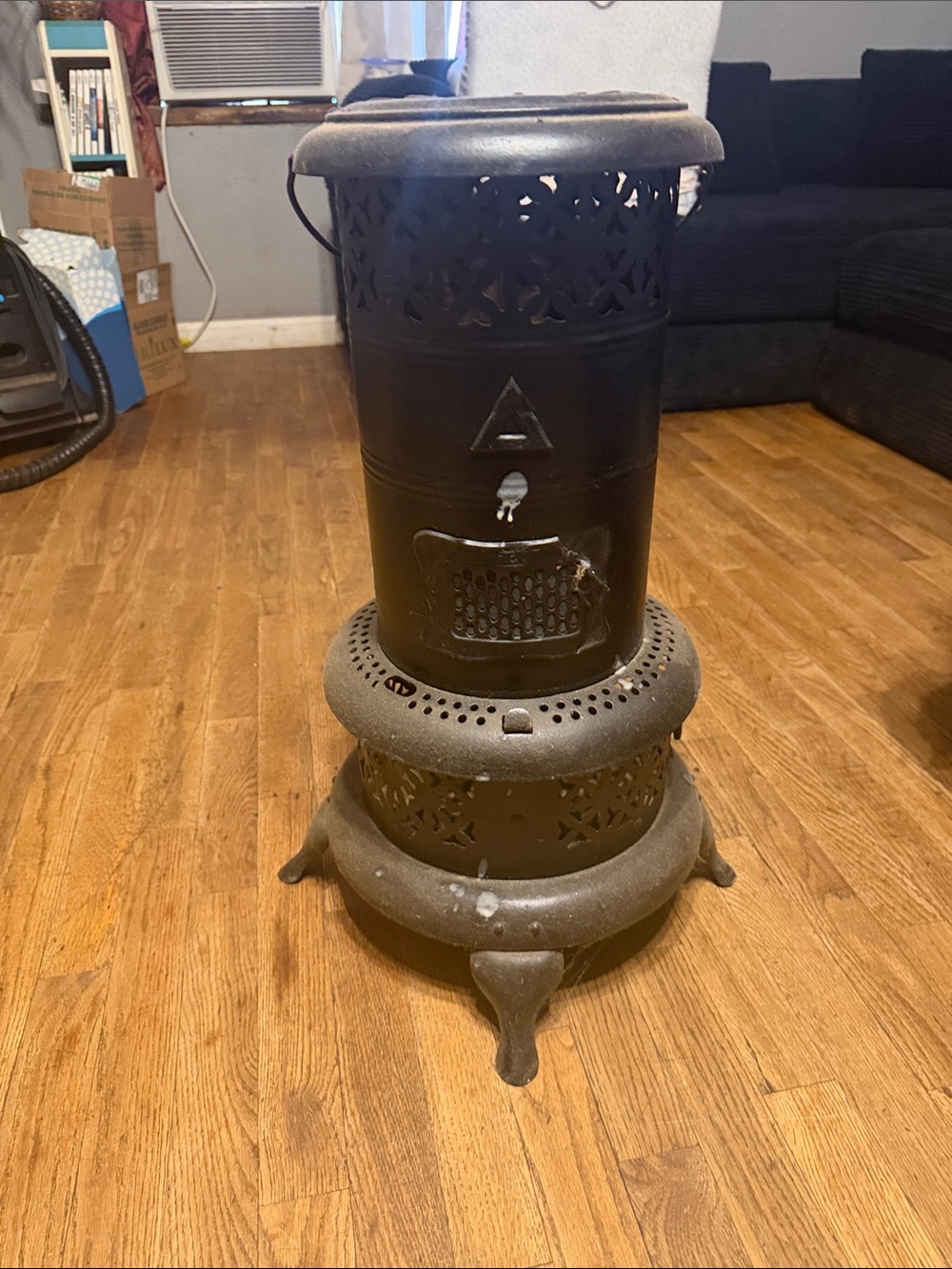 Black Decorative Vintage-Style Cast Iron Heater - Unbranded